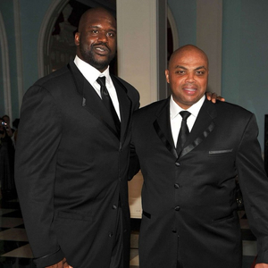 按其历史 按其历史